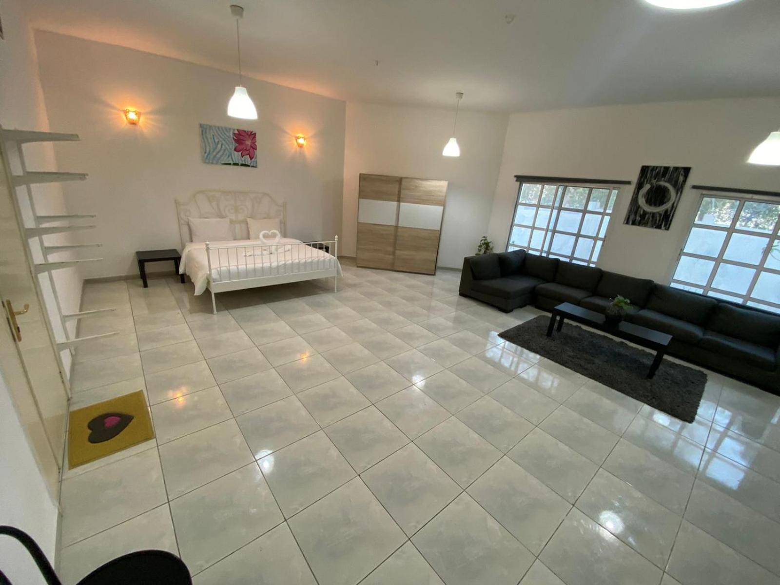 Comfortable Private Rooms In Compound Housing Dubai Exterior foto